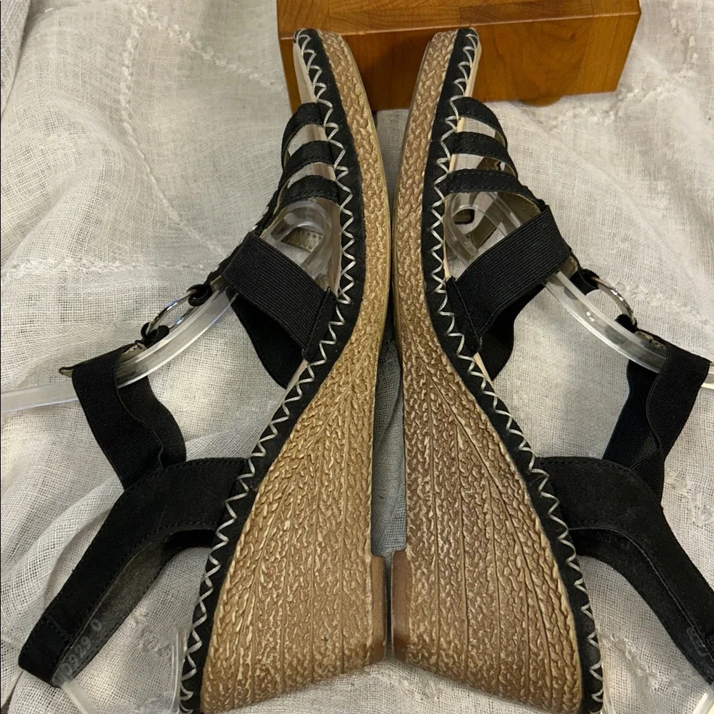 Remonte almost NEW leather elastic straps wedge shoes